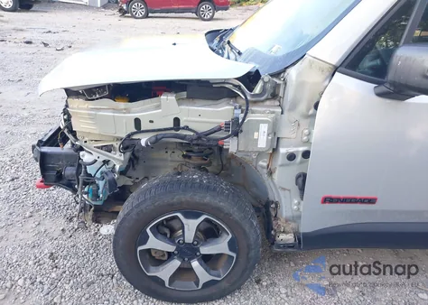 2020 Jeep Renegade Trailhawk 4X4 from USA, damaged, VIN ZACNJBC12LPK96153